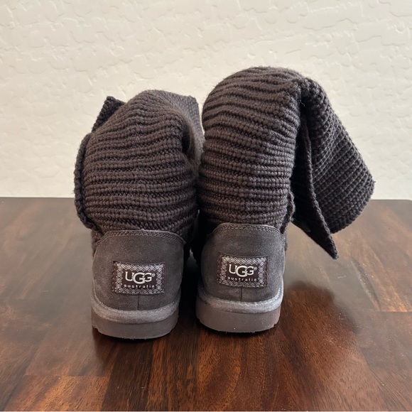 UGG 🤎 Australia Knit Boots - Picture 8 of 10